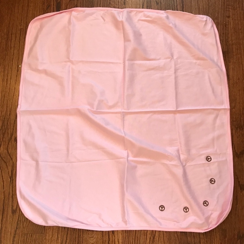 NWT**Pretty Pink Baby Blanket**Super Soft